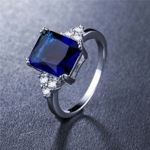 Elegant Blue and Silver Women's Ring